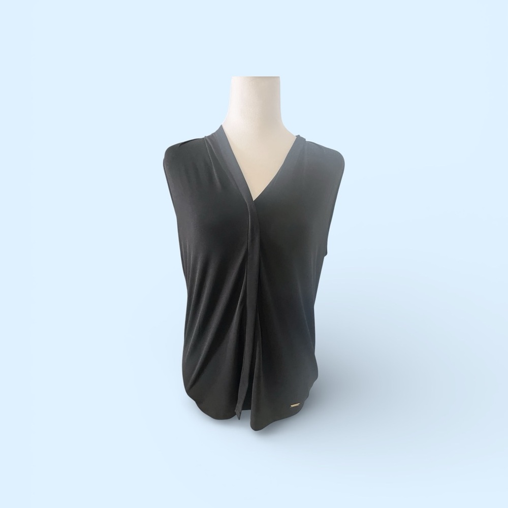 Tahari Black Sleeveless V Neck Blouse Size Large